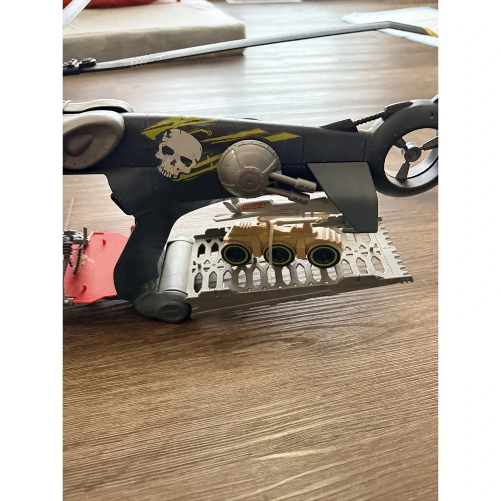 Lanard The Curse The Corps Military Adventure Toy Helicopter Skull MG Vehicle
